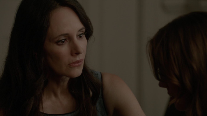 Madeleine Stowe - Revenge (2014) 4x03 &#039;Ashes&#039;