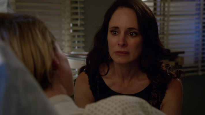 Madeleine Stowe - Revenge (2015) 4x17 &#039;Loss&#039;