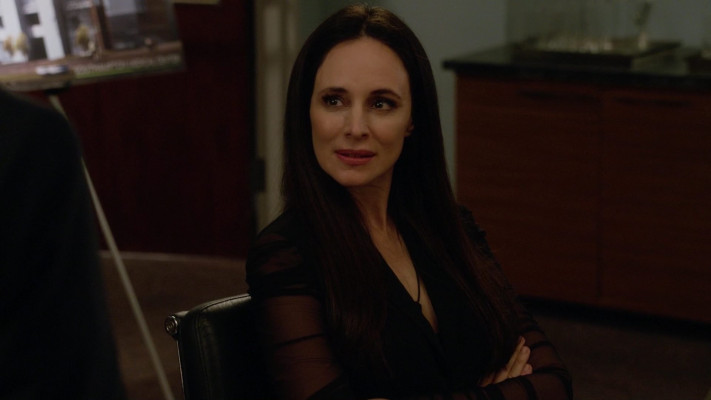Madeleine Stowe - Revenge (2015) 4x18 &#039;Clarity&#039;