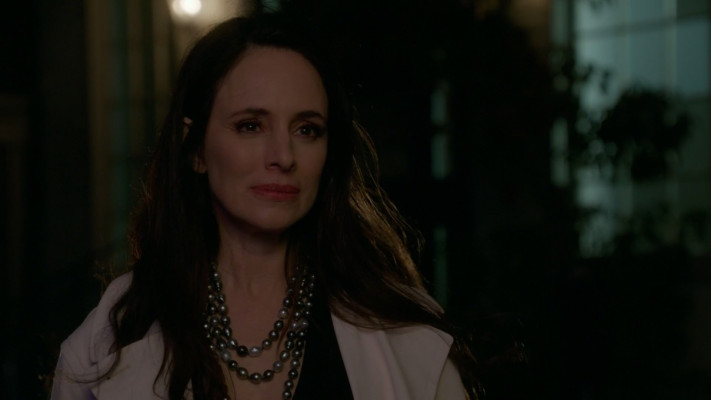 Madeleine Stowe - Revenge (2015) 4x20 &#039;Burn&#039;