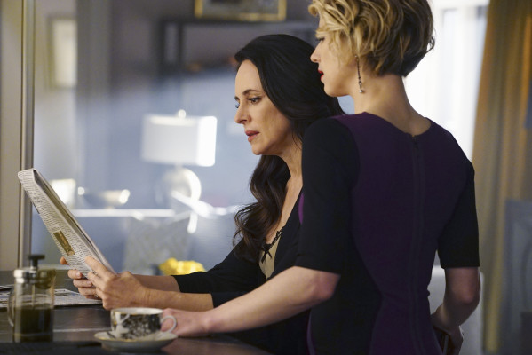 Madeleine Stowe - Revenge (2015) 4x20 &#039;Burn&#039;