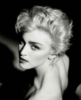 Madonna pic #413735