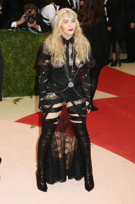 Madonna pic #884429