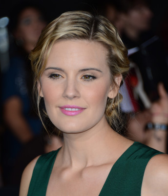 photo 9 in Maggie Grace gallery [id588166] 2012-12-07 00:00:00