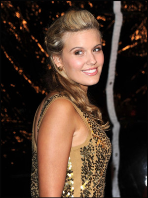 photo 28 in Maggie Grace gallery [id300547] 2010-09-29 00:00:00