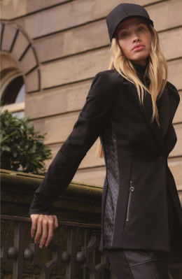 Maggie Rawlins for SPORTALM by Andreas Ortner