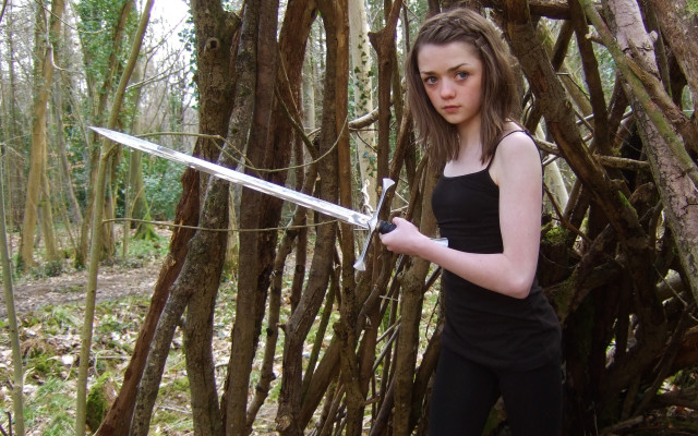 photo 9 in Maisie Williams gallery [id740496] 2014-06-18 00:00:00