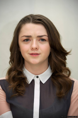 photo 22 in Maisie Williams gallery [id742087] 2014-06-22 00:00:00