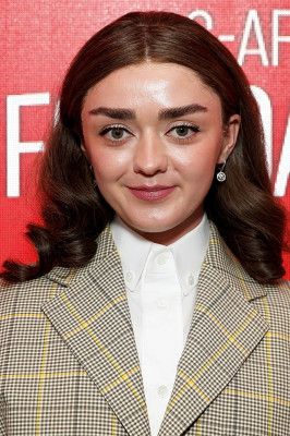 Maisie Williams – SAG Aftra Foundation Screening of The New Look in New York