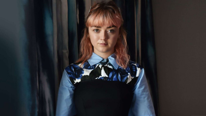MAISIE WILLIAMS for Farfetch, Magazine 2019