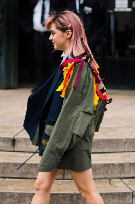 Maisie Williams – SACAI Fashion Show at the Paris Fashion Week 03/04/2019