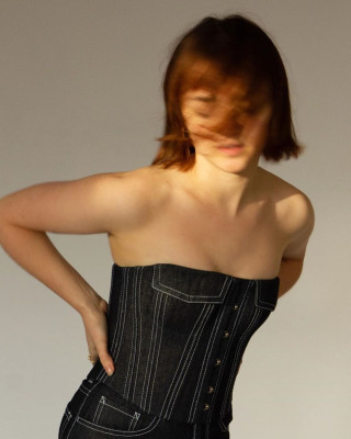 MAISIE WILLIAMS Teams Up with Weekday Official Denim Basque 11/25/2019