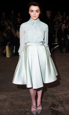 photo 4 in Maisie Williams gallery [id740739] 2014-06-18 00:00:00