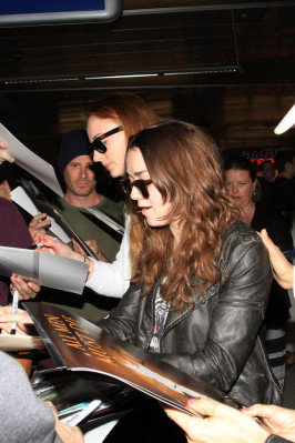 photo 16 in Maisie Williams gallery [id742154] 2014-06-22 00:00:00