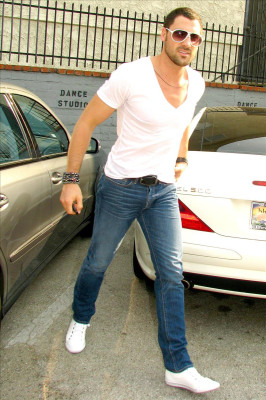 photo 9 in Chmerkovskiy gallery [id451453] 2012-01-16 00:00:00