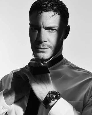 Максим Матвеев для Elle x Omega // 2020
