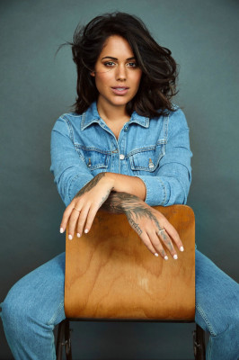 Malin Andersson – Photoshoot April 2019