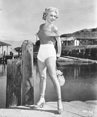 Mamie Van Doren pic #645909