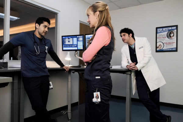 Manish Dayal - The Resident (2020) 3x11 &#039;Free Fall&#039;