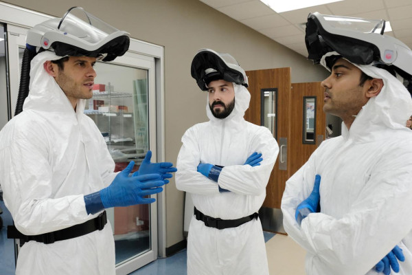 Manish Dayal - The Resident (2019) 2x12 &#039;Fear Finds A Way&#039;