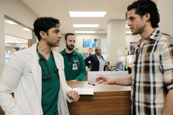 Manish Dayal - The Resident (2019) 2x12 &#039;Fear Finds A Way&#039;