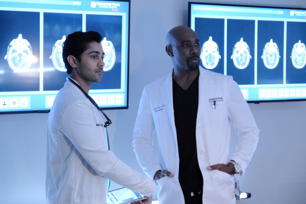 Manish Dayal - The Resident (2019) 3x09 &#039;Out for Blood&#039;