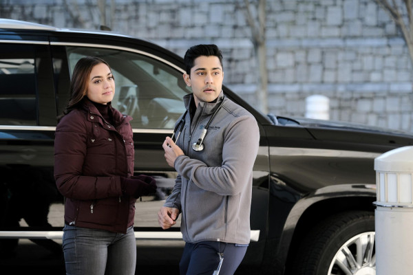 Manish Dayal - The Resident (2020) 3x16 &#039;Reverse Cinderella&#039;