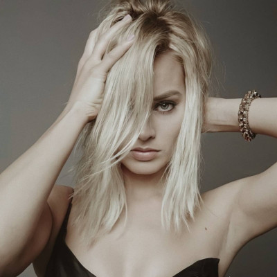 Margot Robbie by Steven Pan // 2013