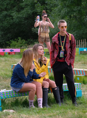 Margot Robbie at the Glastonbury Festival // June 22, 2017