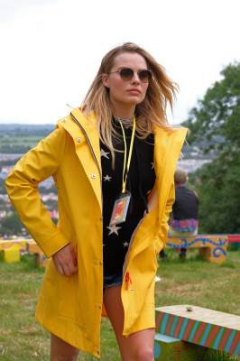 Margot Robbie at the Glastonbury Festival // June 22, 2017