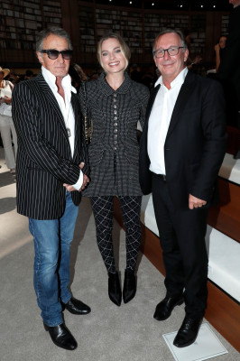 Margot Robbie - July 02 - Chanel: Paris Fashion Week