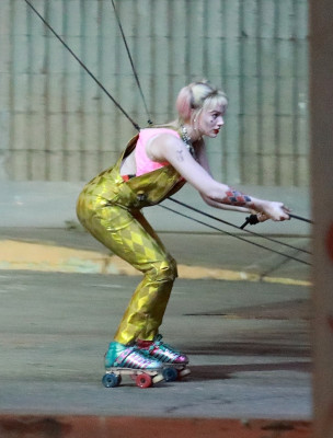Margot Robbie - On set of &#039;Birds Of Prey&#039; in Los Angeles 09/12/2019