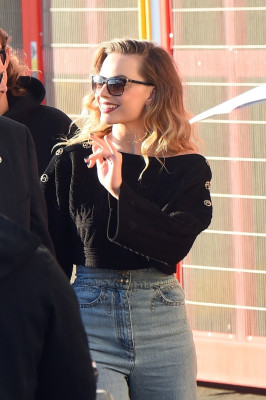 Margot Robbie - Leaving her hotel in New York 10/05/2019