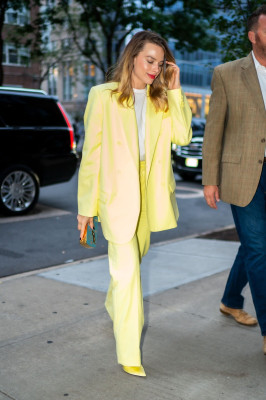 Margot Robbie - Out in New York 10/06/2019
