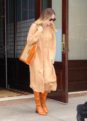 Margot Robbie Leaving her hotel in New York 10/07/2019