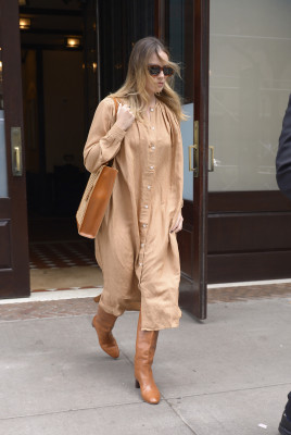 Margot Robbie Leaving her hotel in New York 10/07/2019