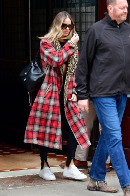 Margot Robbie Leaving her hotel in New York 10/08/2019