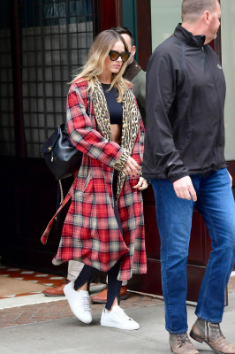 Margot Robbie Leaving her hotel in New York 10/08/2019
