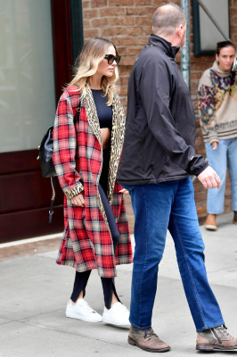 Margot Robbie Leaving her hotel in New York 10/08/2019
