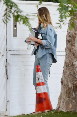 Margot Robbie - Out in Los Angeles 09/12/2019