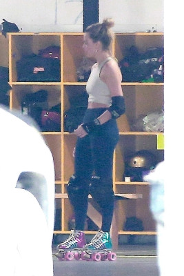Margot Robbie - Go to a roller skating rink in Los Angeles 13/01/19