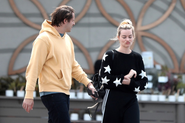 Margot Robbie and Tom Ackerley are seen at the Grocery Stores, 31.03.2020 