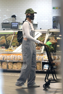 Margot Robbie is seen in Los Angeles 04.04.2020