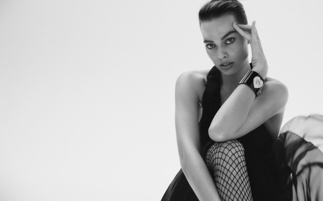 Margot Robbie by Chris Colls for V Magazine (2020)