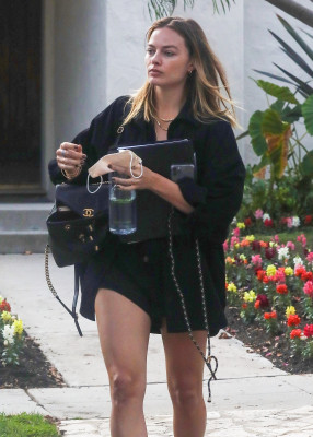 Margot Robbie - Out in Los Angeles 10/07/2021