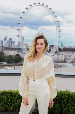 Margot Robbie - &#039;Once Upon A Time... In Hollywood&#039; Photocall London 07/31/19