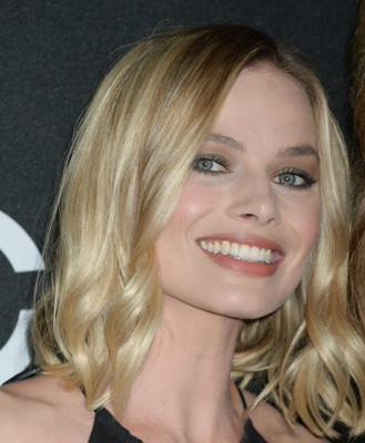 Margot Robbie – Hollywood Film Awards 2017 in Los Angeles