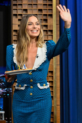 Margot Robbie - The Tonight Show Starring Jimmy Fallon 09/19/2022