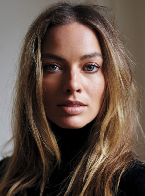 Margot Robbie by Mario Sorrenti for Vanity Fair (Dec/Jan 2023)
