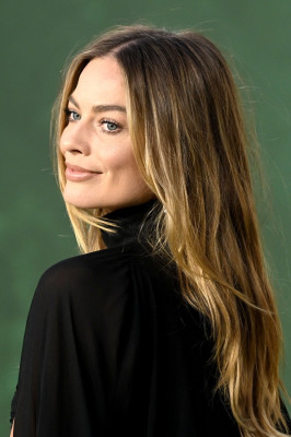 Margot Robbie - &#039;Amsterdam&#039; European Premiere in London 09/21/2022
